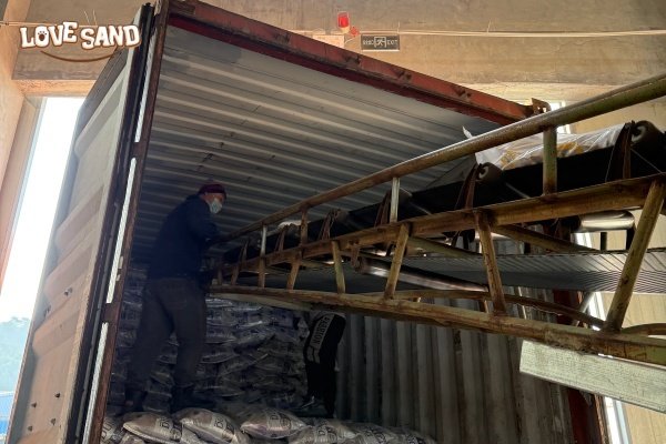 梱包と発送の写真